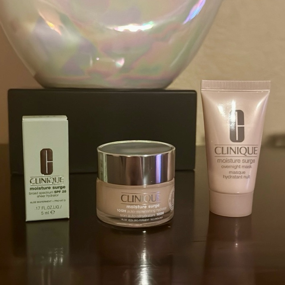 Clinique moisture surge bundle